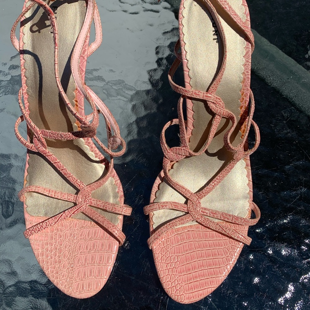 Sexy, NEW Spike Pink Fioni Sandals
